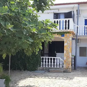 Max Apartament Vir